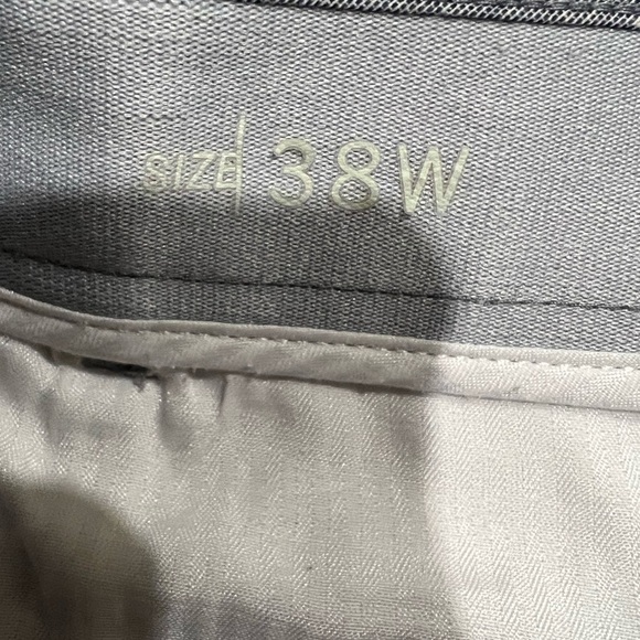 MARC ANTHONY size 38 gray pin dot shorts flat front - Picture 5 of 6